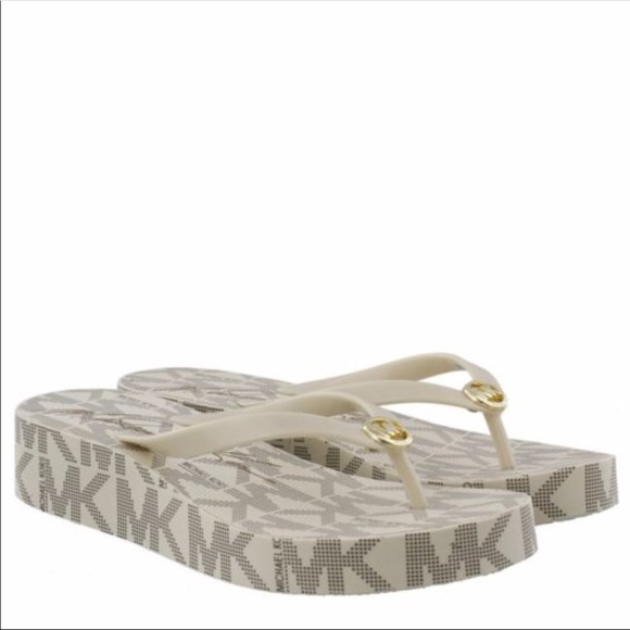 michael kors bedford platform flip flops
